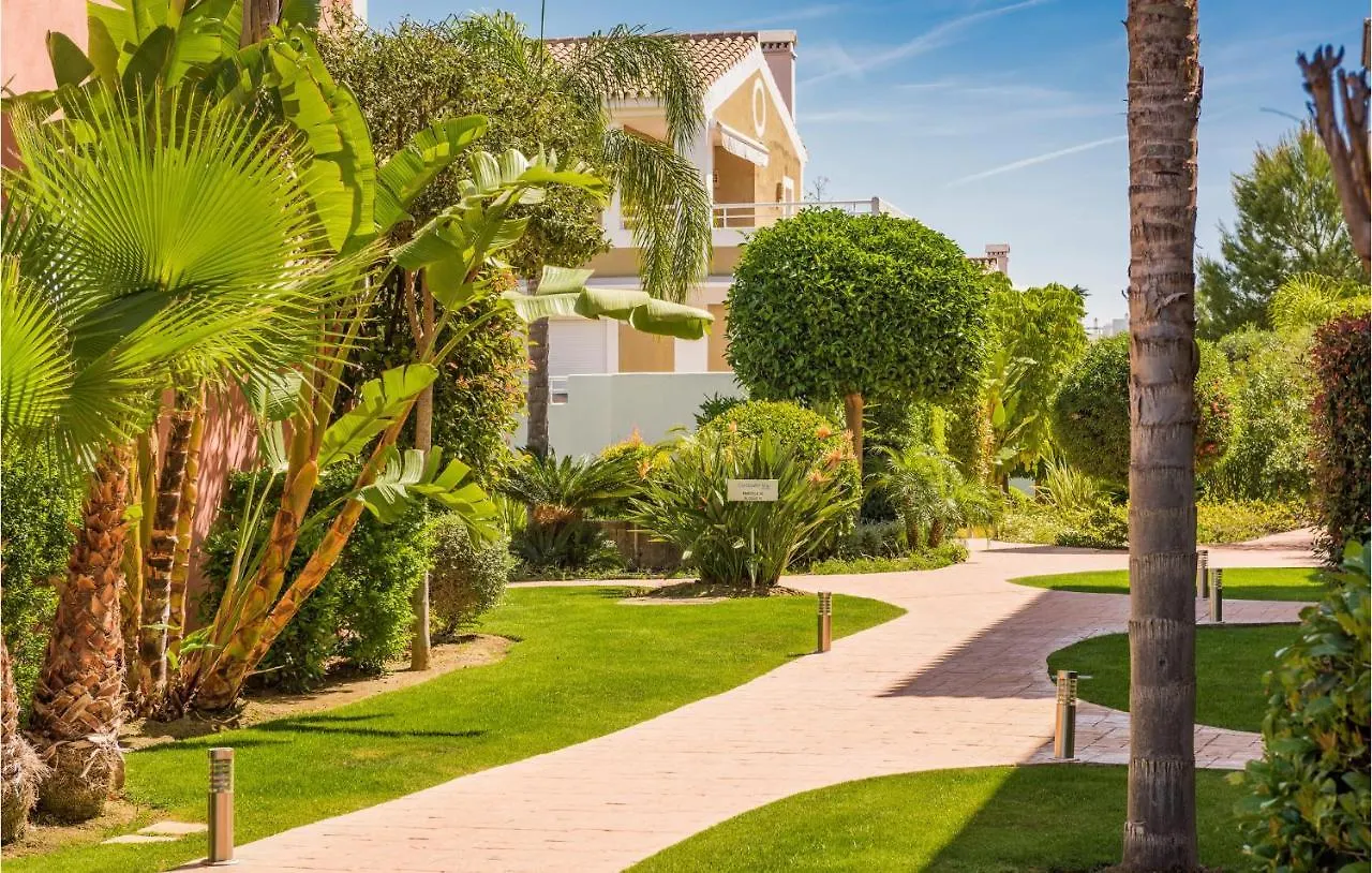 Cozy Apartment In Estepona With Kitchenette