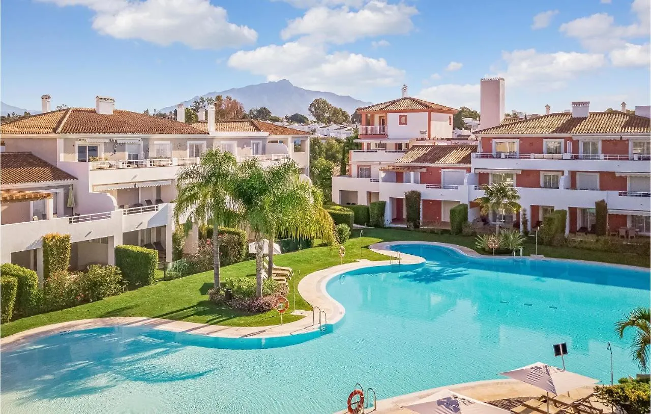 Cozy Apartment In Estepona With Kitchenette Spain